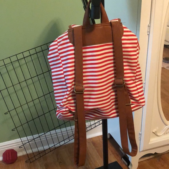 Backpack - Picture 2 of 3